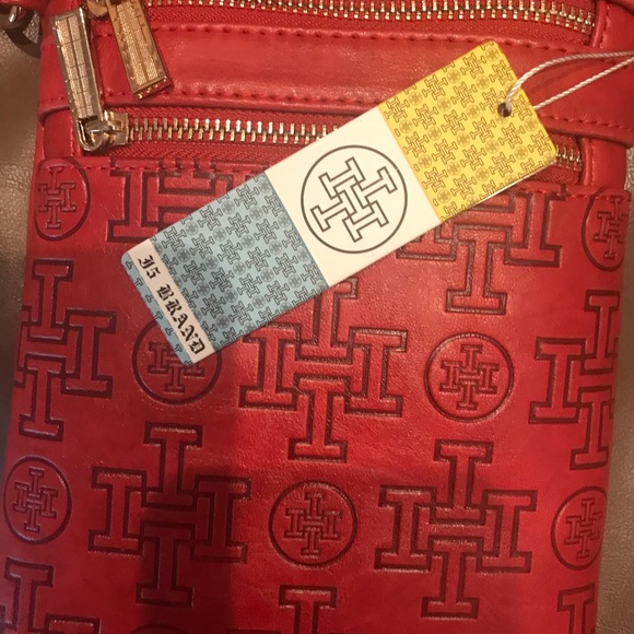 Brand New Red crossbody purse w/adjustable strap - Picture 3 of 5